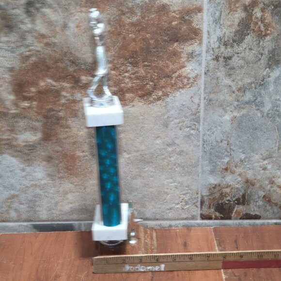 Vintage Golf Trophy Female Golfer Figurine Missing Golf Club - Picture 8 of 13